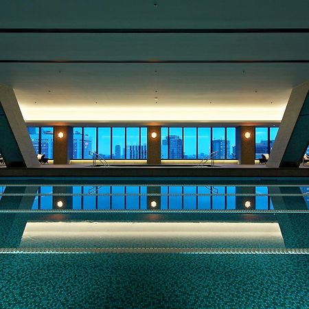The Okura Tokyo Hotel Buitenkant foto The pool at the Ritz-Carlton, Osaka
